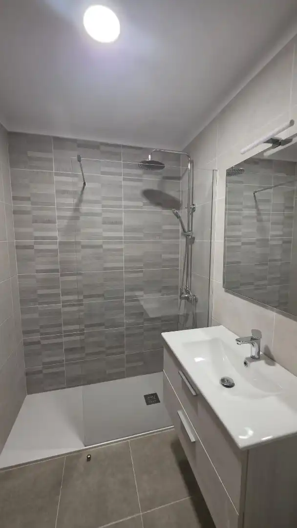 Flat for rent in La Salle - Cuatro Torres