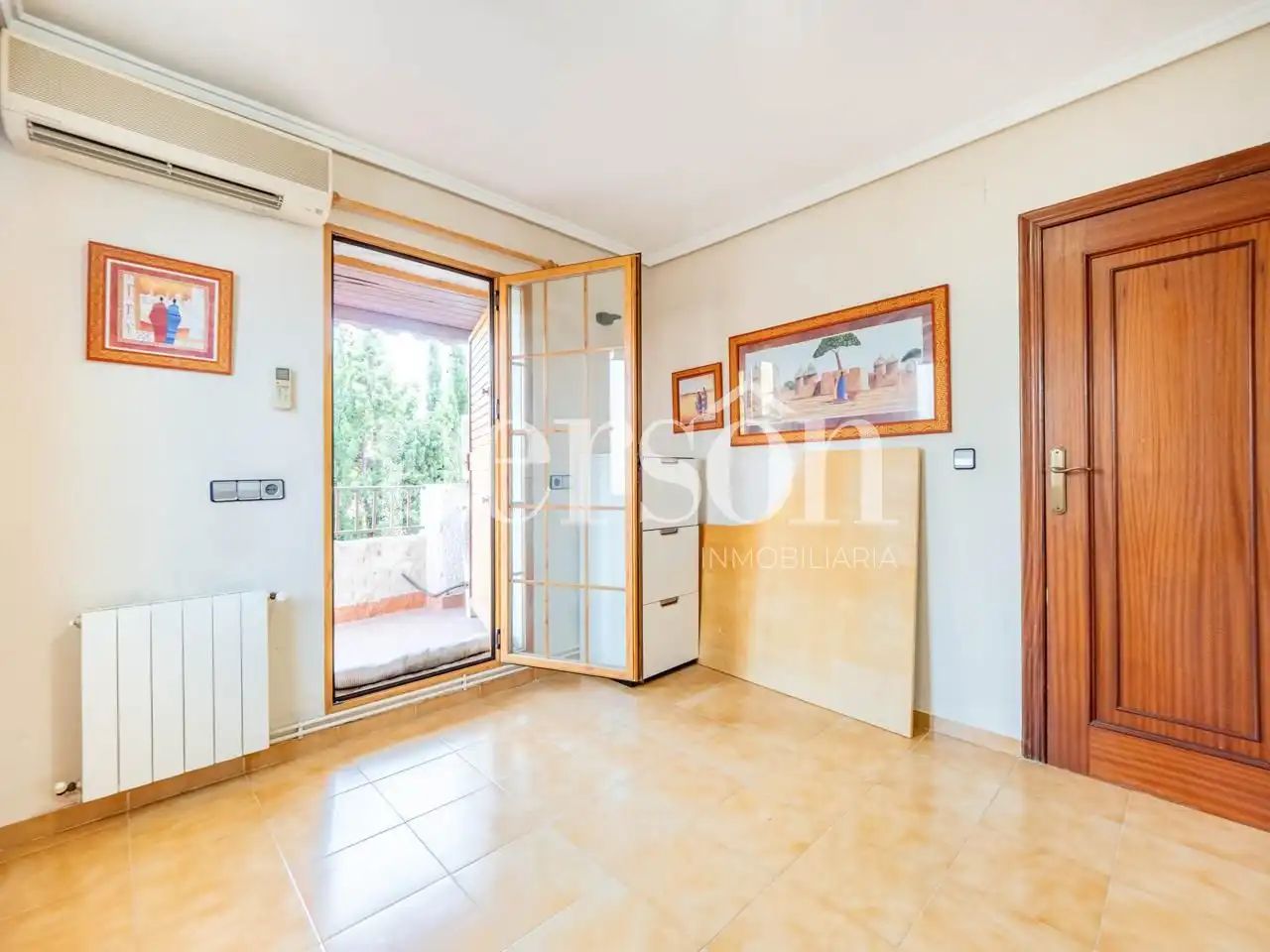 Dormitori de Casa o xalet en venda en Paterna amb Aire condicionat, Terrassa i Moblat