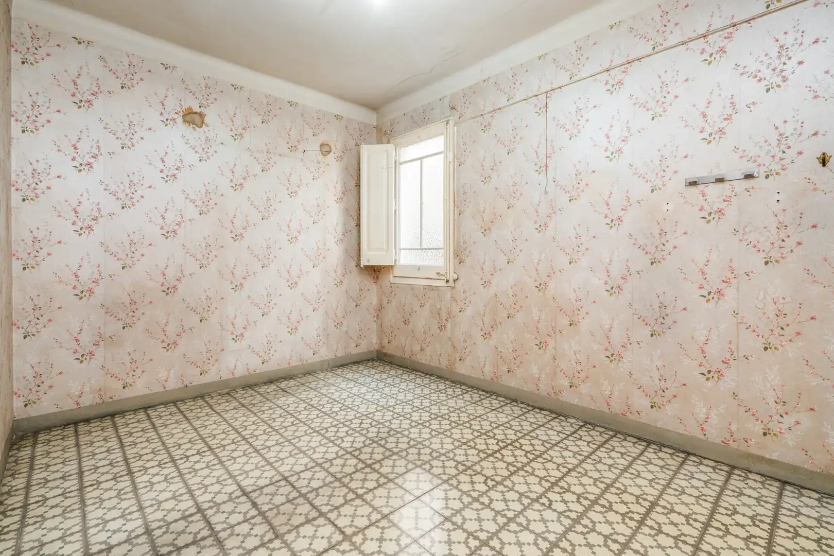 Habitación de Piso en venta en Barcelona con Balcón