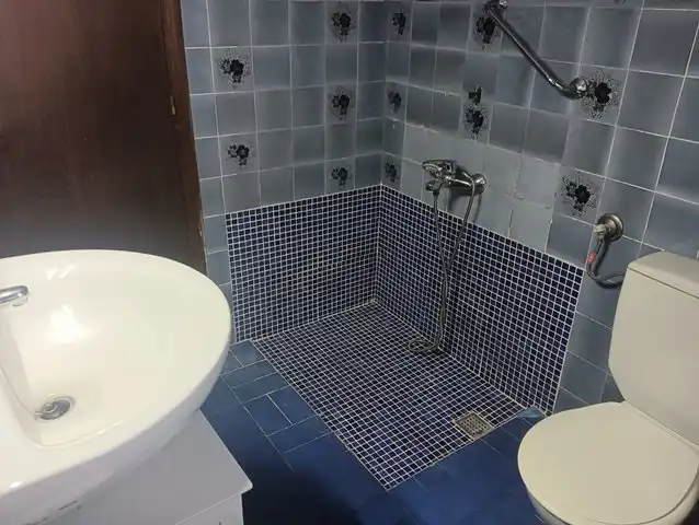 Bany de Pis en venda en Ciutadella de Menorca amb Aire condicionat i Moblat