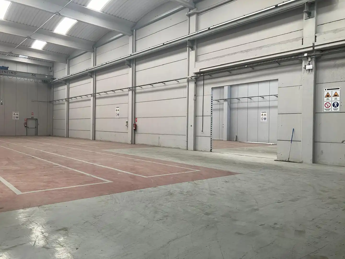 Industrial building with lift for sale in Carrer Unicef, imagen 3