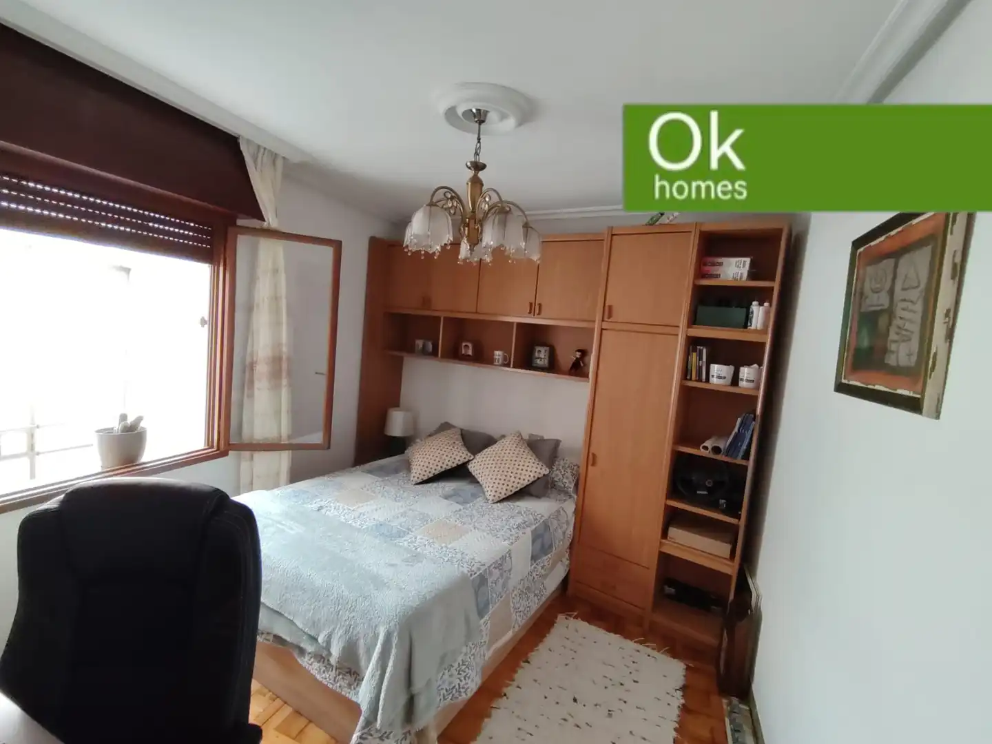 Dormitori de Casa adosada en venda en San Martín del Rey Aurelio amb Calefacció, Parquet i Terrassa
