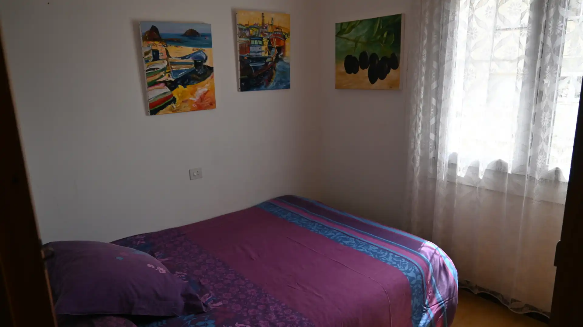 Schlafzimmer von Einfamilien-Reihenhaus zum Verkauf in L'Escala mit Möbliert