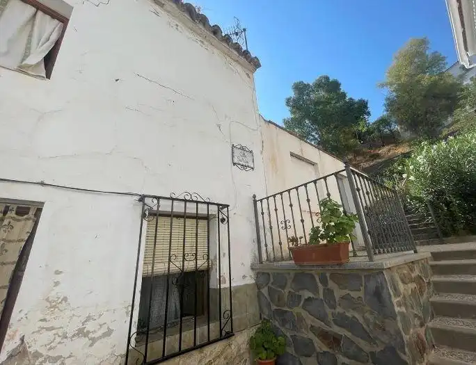 Vista exterior de Casa adosada en venta en Cuevas Bajas