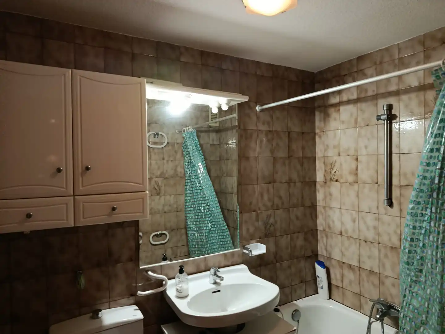Baño de Apartamento en venta en Santander con Calefacción, Trastero y Amueblado