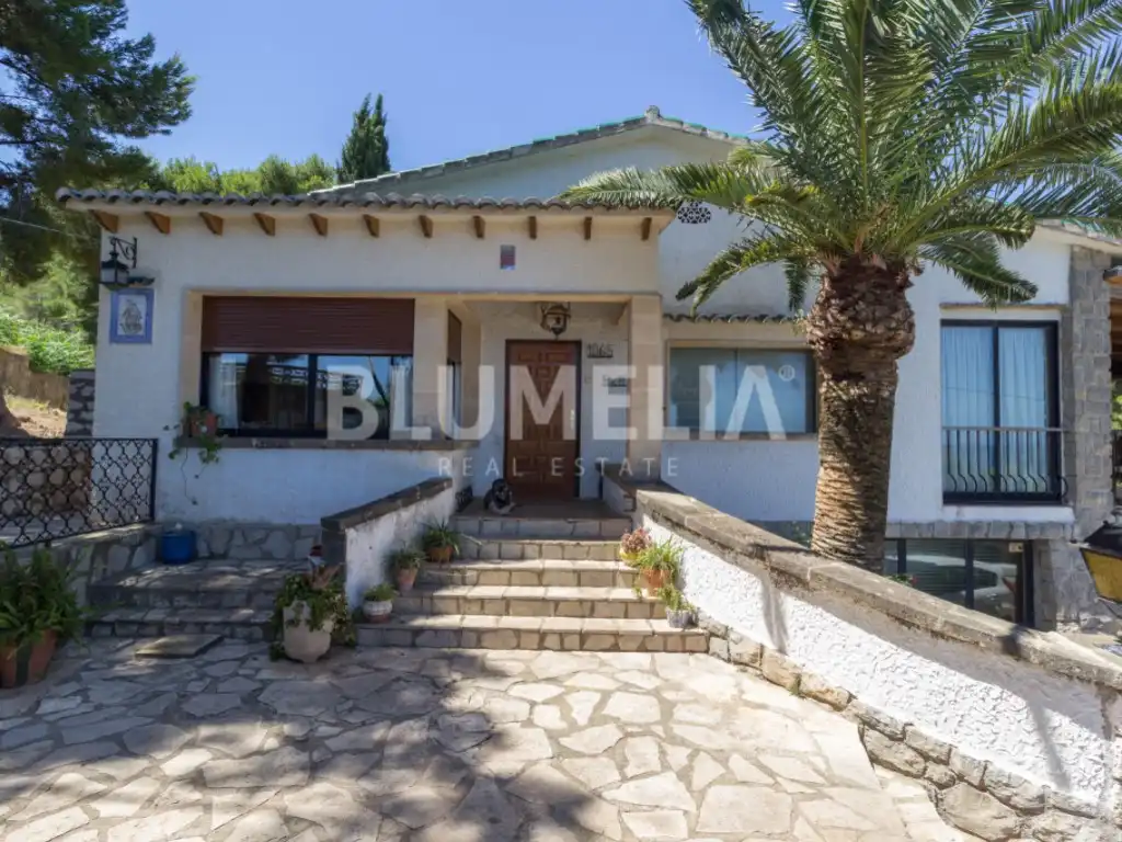 Houses for sale in Las Rotas / Les Rotes
