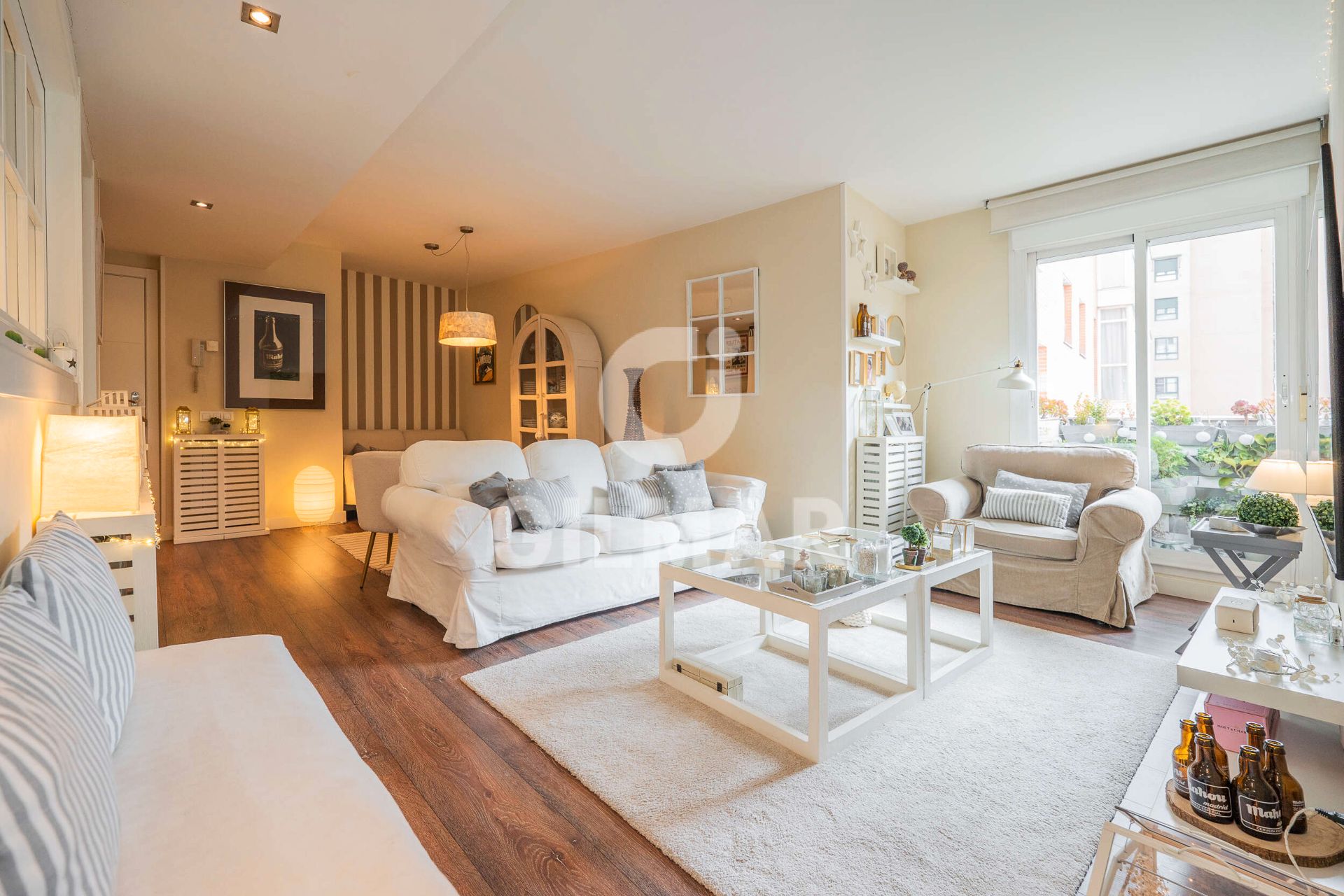 Living room of Flat for sale in  Madrid Capital  with Air Conditioner, Storage room and Balcony