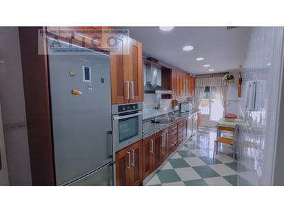 Kitchen of Flat for sale in  Sevilla Capital  with Air Conditioner