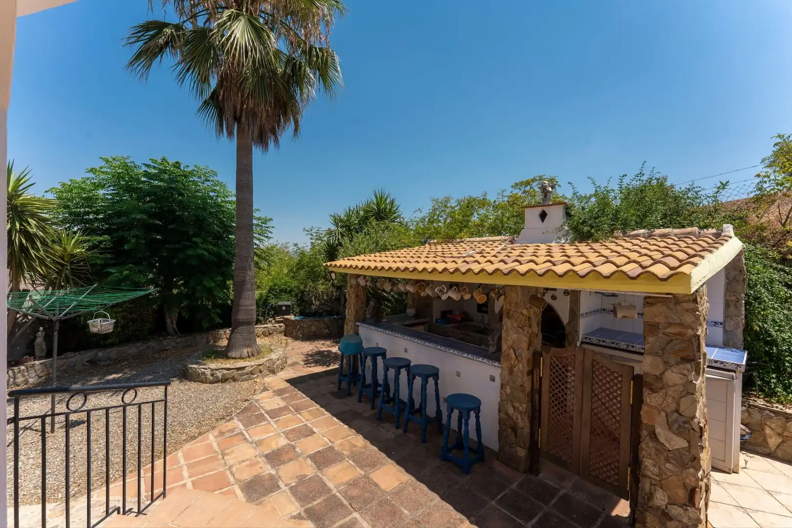 Casa rústica amb piscina en venda a Guaro, imagen 32