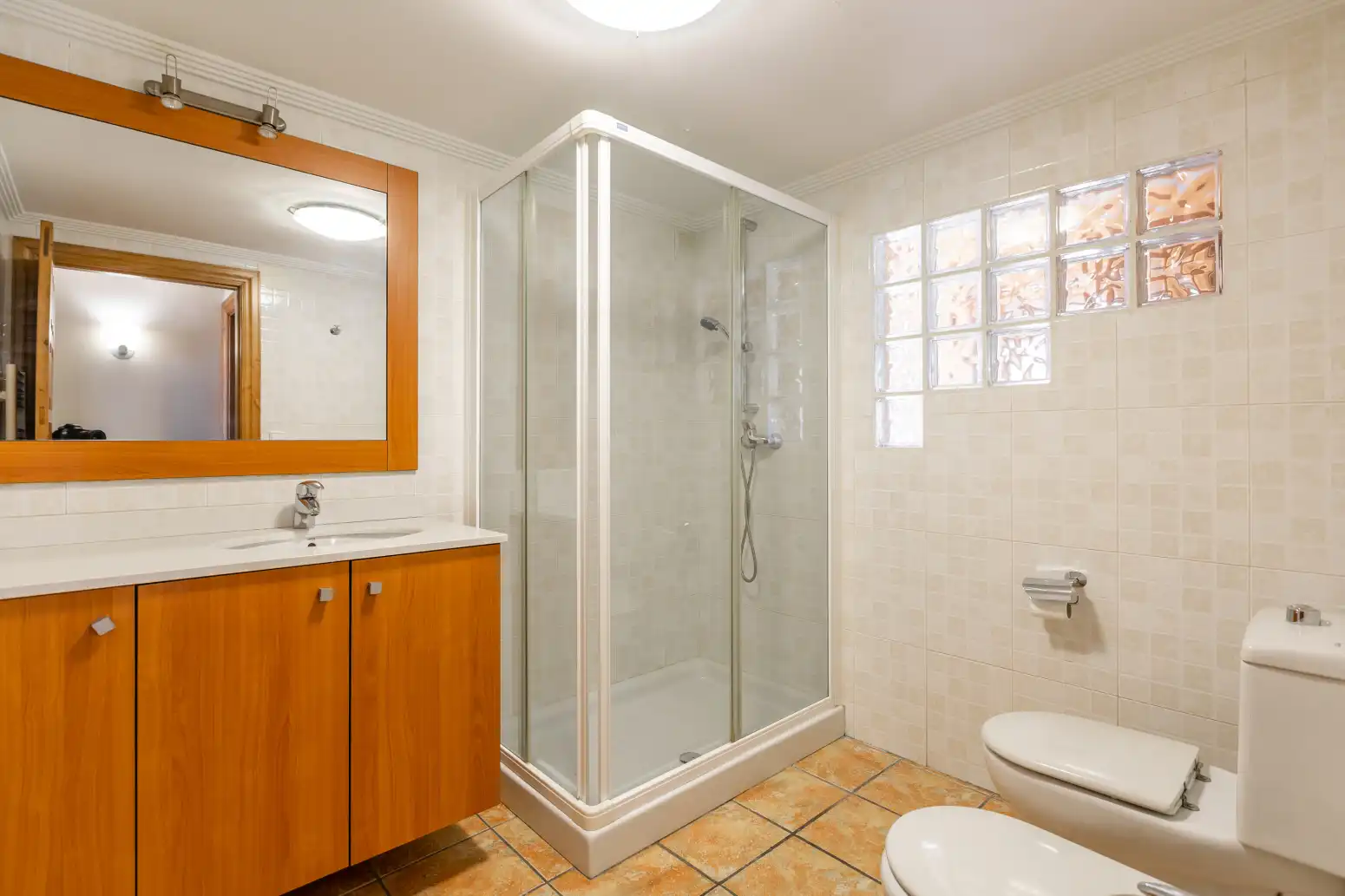 Baño de Casa o chalet en venta en Lónguida / Longida con Calefacción, Jardín privado y Amueblado