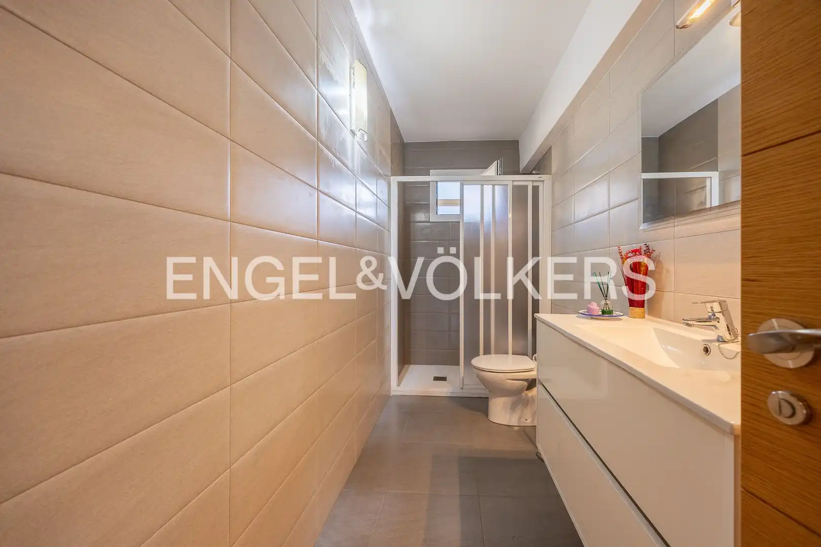 Bathroom of Flat for sale in Durango, Bizkaia