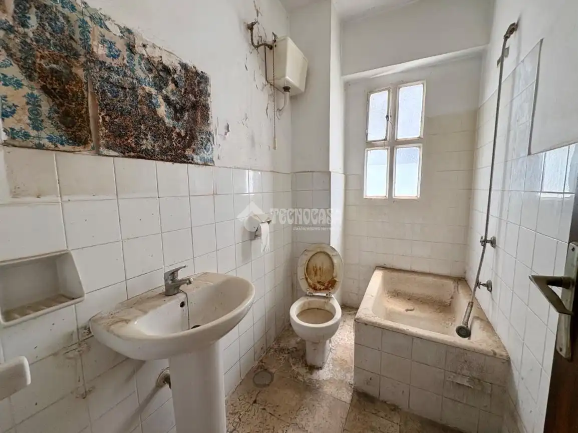 Baño de Piso en venta en Jaén con Balcón