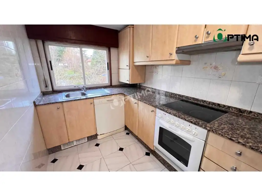 Cocina de Piso en venta en Oroso