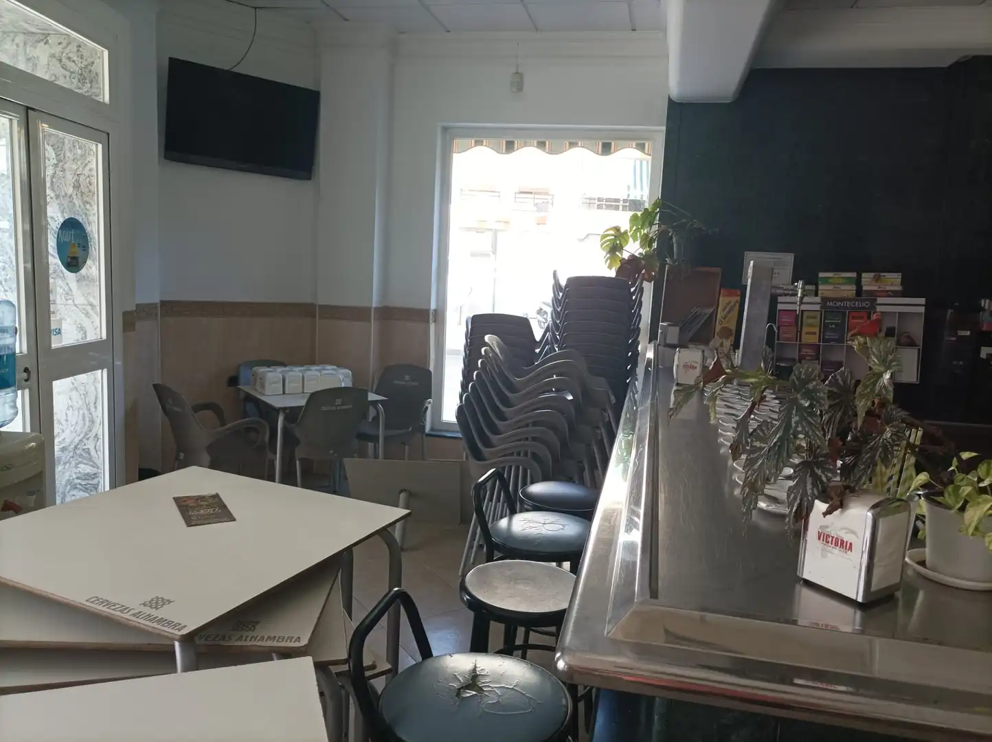 Geschaftsraum zum Verkauf in Vélez-Málaga mit Klimaanlage, Terrasse und Möbliert
