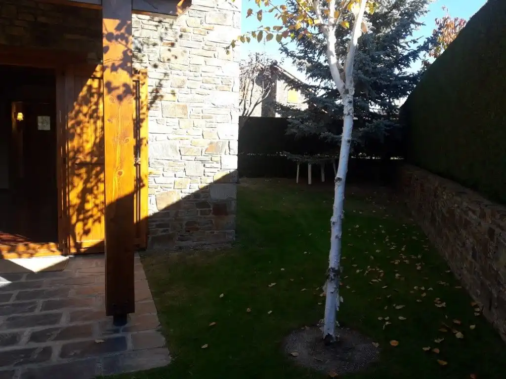 Terraced house with pool to rent in Avinguda del Segre 21, imagen 12