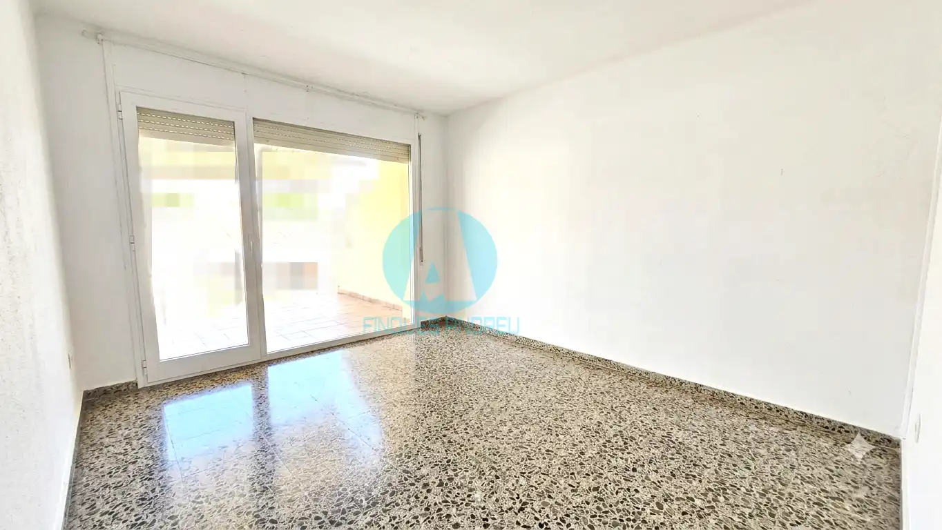 Vista exterior de Dúplex en venda en Mataró amb Calefacció i Terrassa