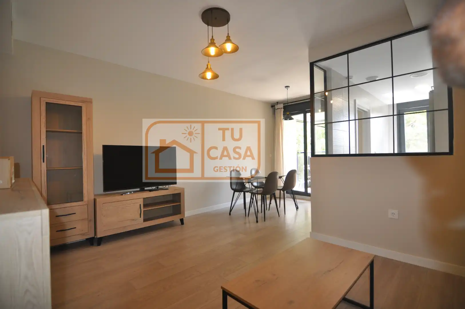 Sala de estar de Piso de alquiler en Cáceres con Aire acondicionado, Calefacción y Jardín privado