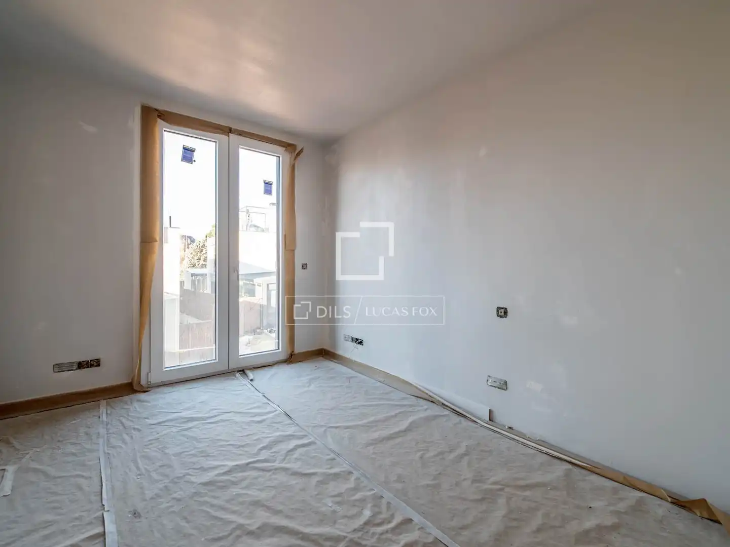 Bedroom of Houses for sale in Las Rozas de Madrid  with Air Conditioner, Private garden and Swimming Pool
