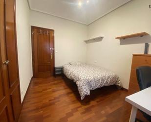 Bedroom of Apartment to share in Bilbao   with Heating, Furnished and Oven