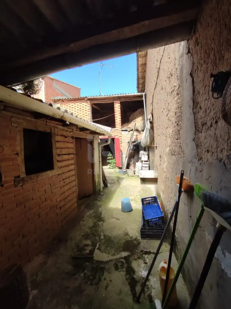 Vista exterior de Finca rústica en venta en San Justo de la Vega con Calefacción