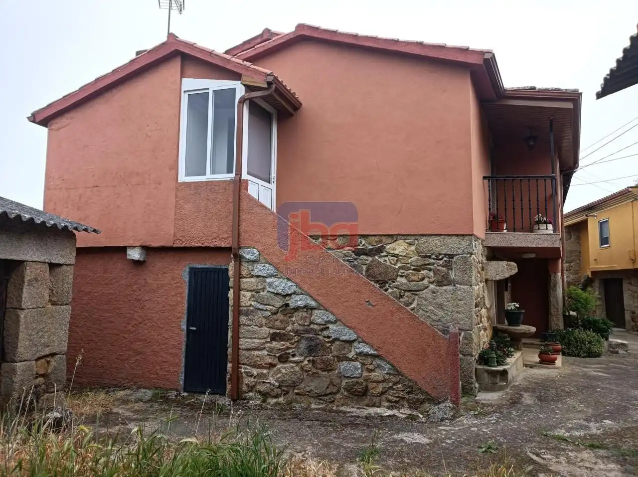 Vista exterior de Casa o chalet en venta en A Merca   con Calefacción, Trastero y Amueblado