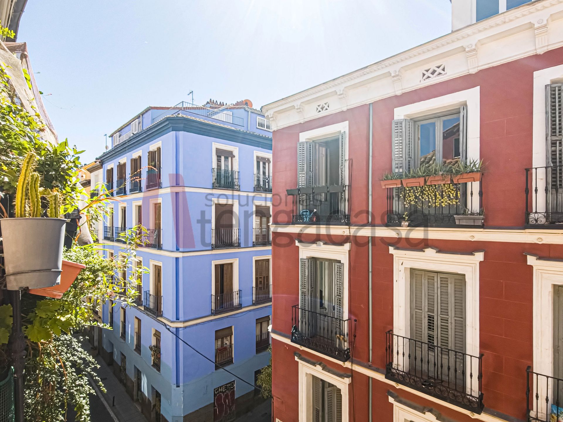 Vista exterior de Pis en venda en  Madrid Capital amb Calefacció, Parquet i Forn
