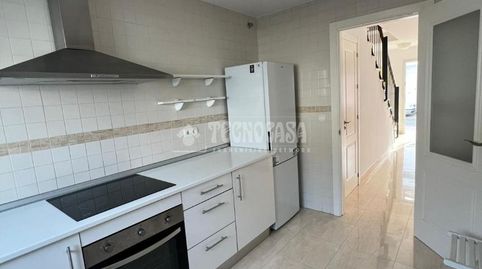 Foto 5 de Casa adosada en venta en Clara Campo Amor, Palomares del Río, Sevilla