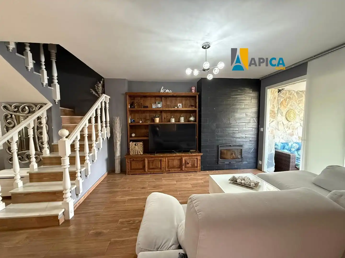 Sala d'estar de Casa adosada en venda en Algeciras amb Terrassa