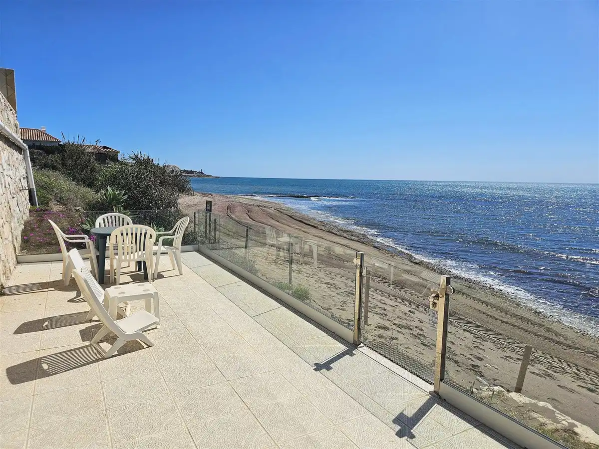 Casa o xalet en venda a Calle Playa del Chaparral, 19, El Faro de Calaburra - Chaparral