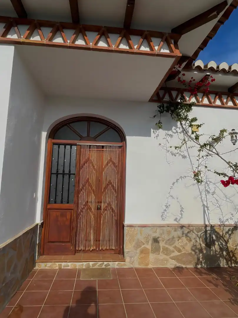 Casa o xalet en venda en Torrox amb Jardí privat, Piscina i Moblat