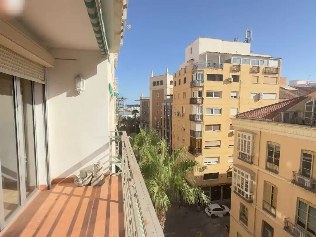 Vista exterior de Pis en venda en Málaga Capital amb Balcó