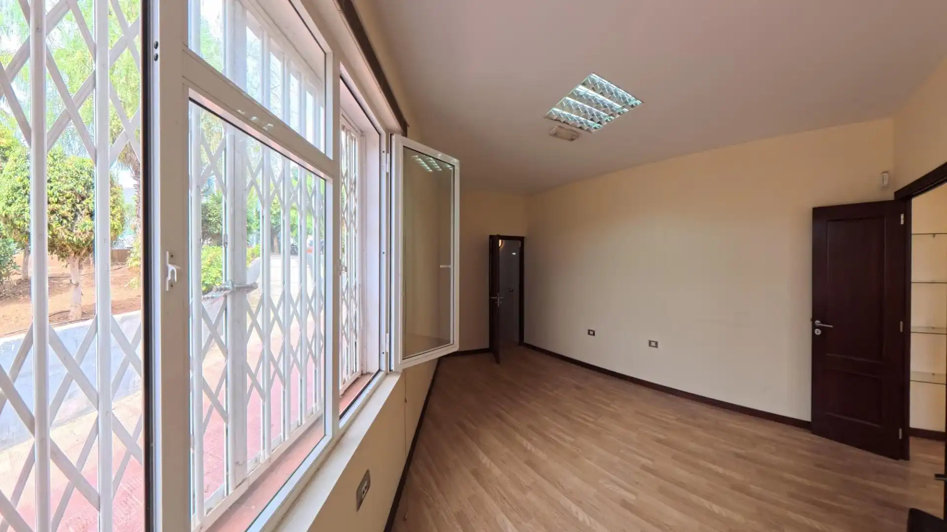 Business premises to rent in Calle BENEHARO, imagen 21
