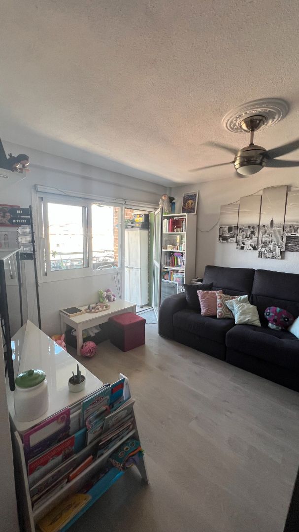 Living room of Flat for sale in Málaga Capital  with Air Conditioner, Terrace and Oven