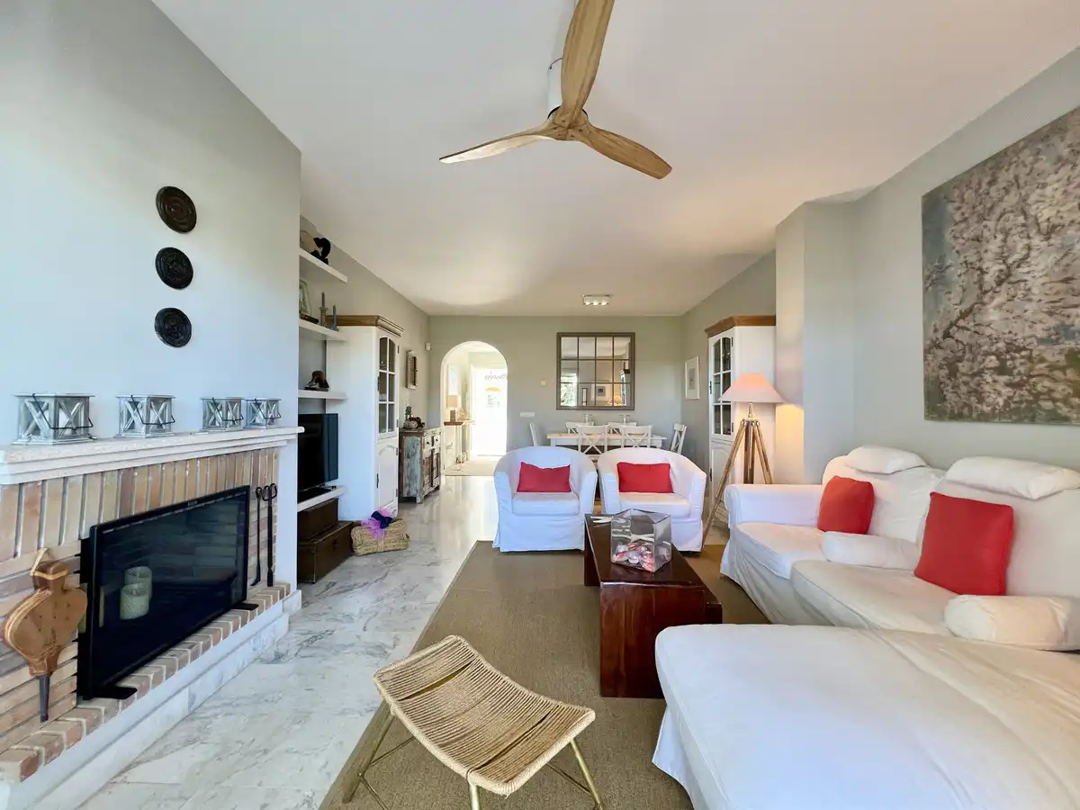 Wohnzimmer von Wohnung zum Verkauf in Marbella mit Klimaanlage, Terrasse und Möbliert