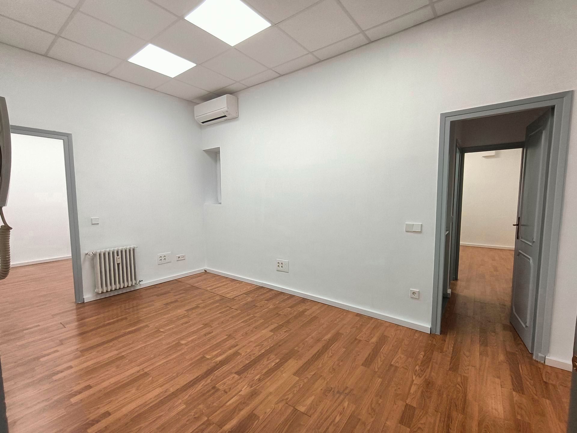 Office to rent in  Madrid Capital  with Air Conditioner and Heating