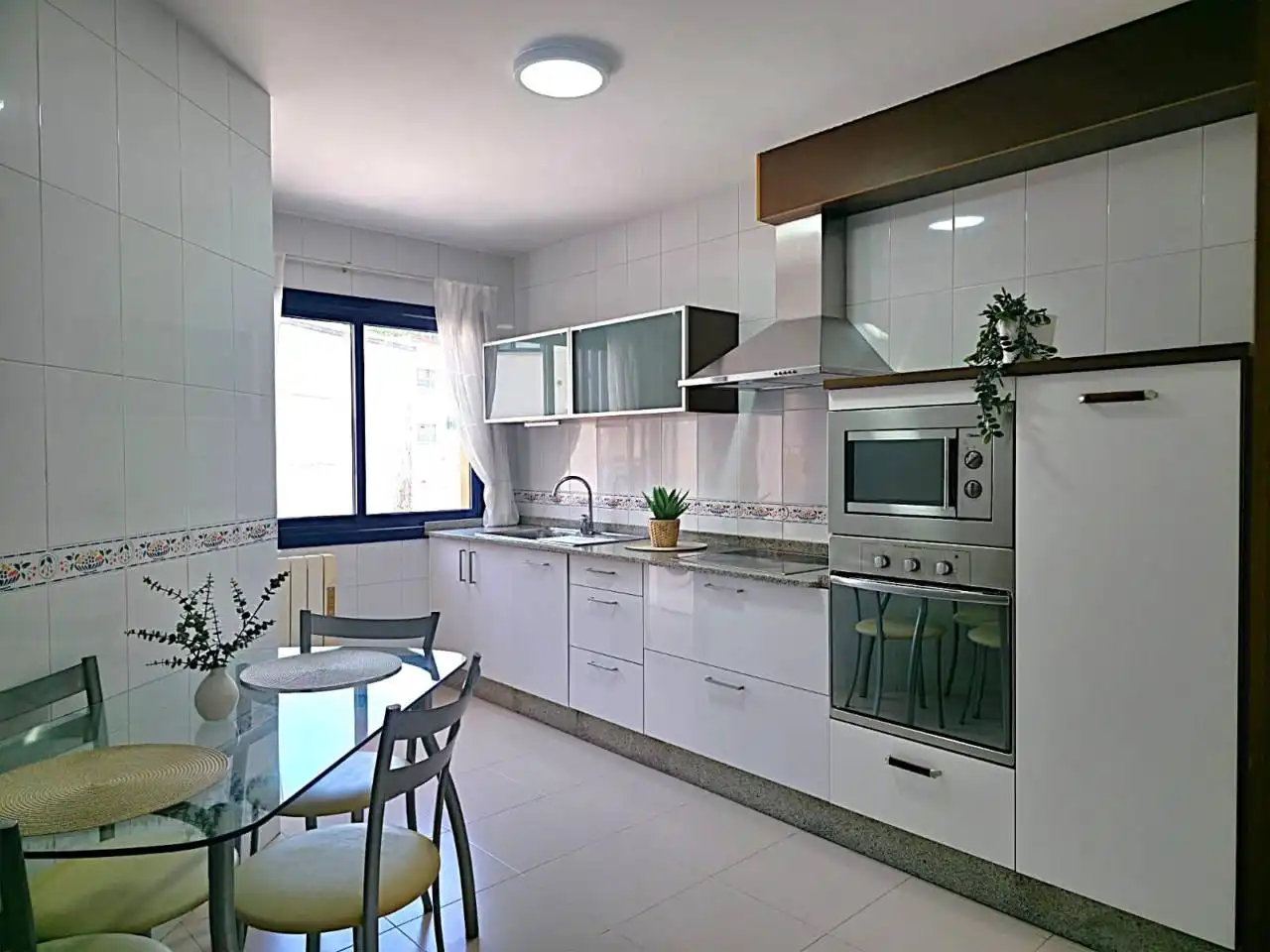 Cocina de Apartamento de alquiler en Sada (A Coruña) con Calefacción