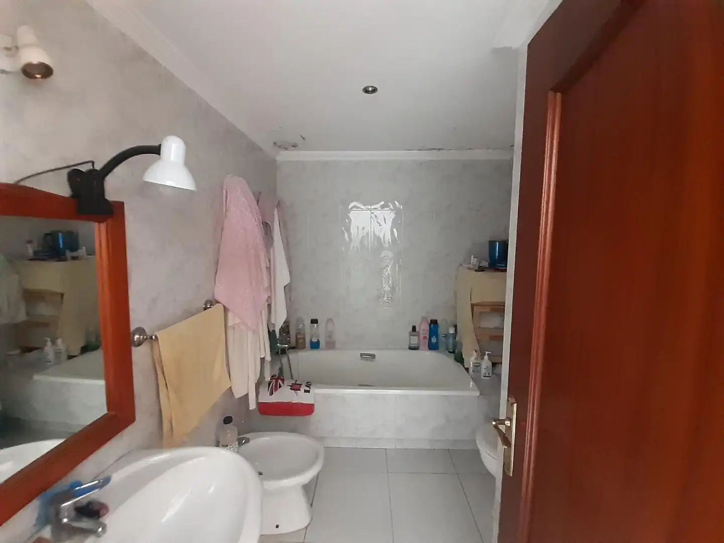 Bathroom of Houses for sale in Sevilla  with Air Conditioner