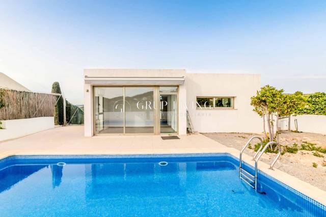 Casa-chalet en Alquiler en Can Girona - Terramar - Vinyet