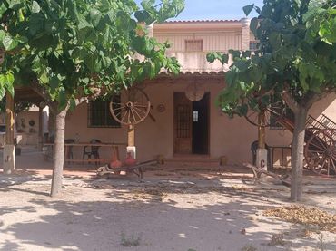 Xalet amb balcó en venda a El Llano