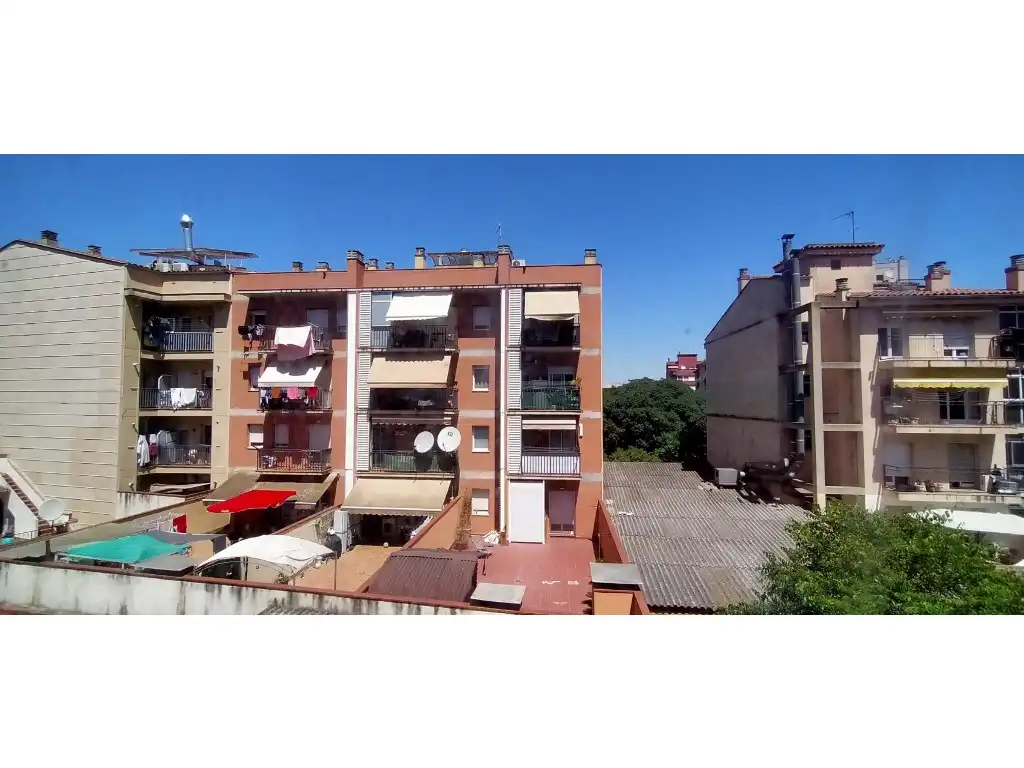 Vista exterior de Piso en venta en Girona