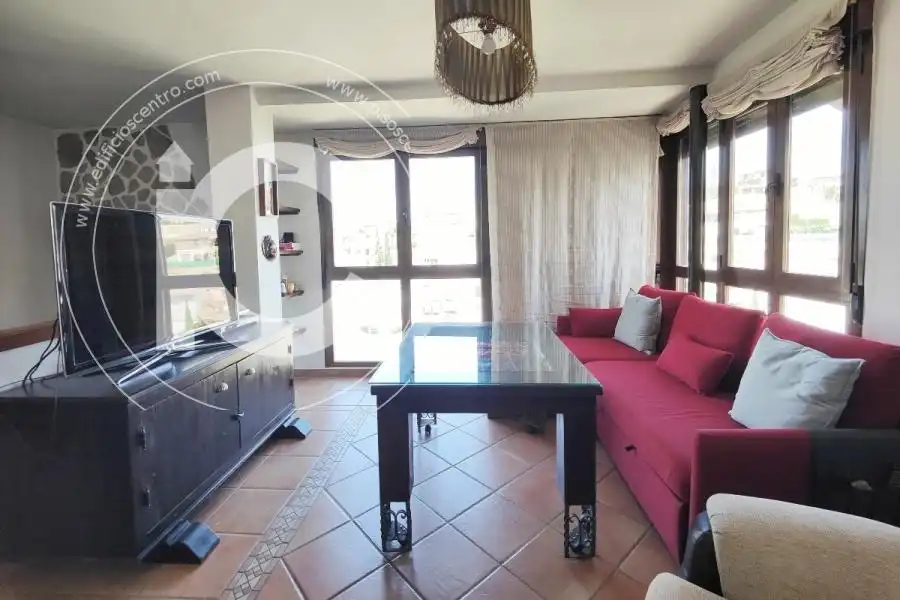 Sala de estar de Casa o chalet de alquiler en Huétor Vega con Aire acondicionado y Jardín privado