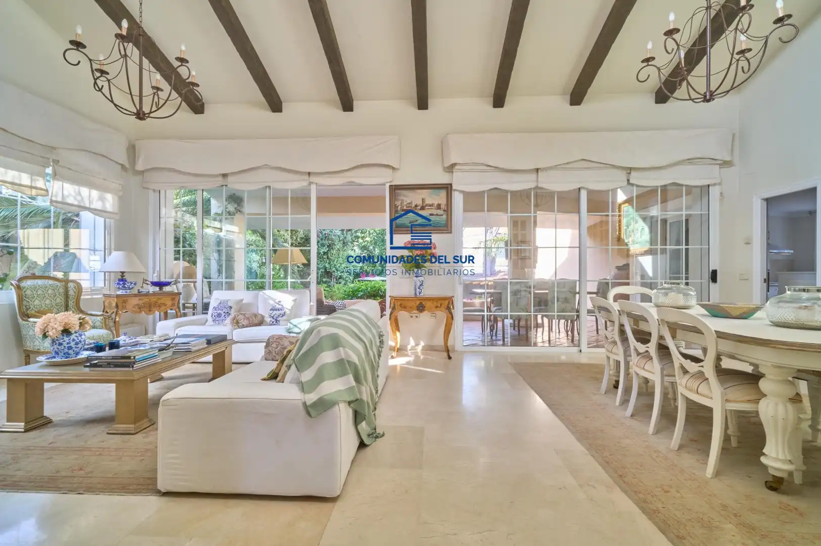 Sala d'estar de Casa o xalet en venda en El Puerto de Santa María amb Aire condicionat, Jardí privat i Terrassa