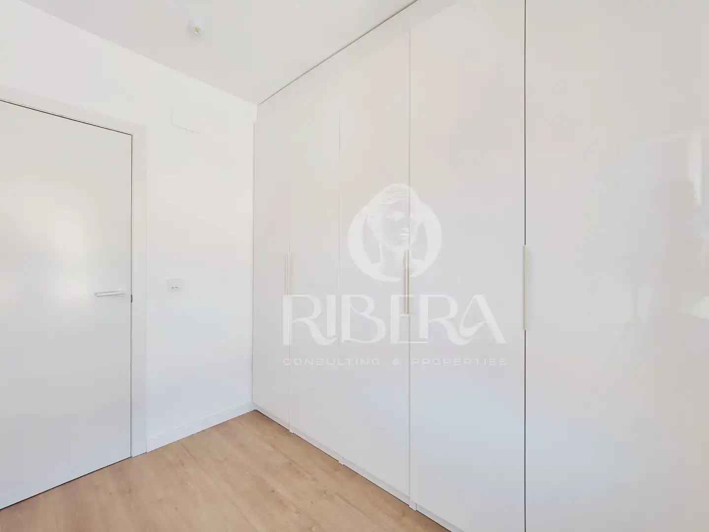 Schlafzimmer von Dachboden zum Verkauf in Valencia mit Klimaanlage, Terrasse und Abstellraum