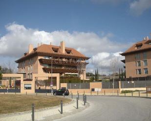 Exterior view of Attic to rent in Boadilla del Monte  with Air Conditioner, Heating and Terrace