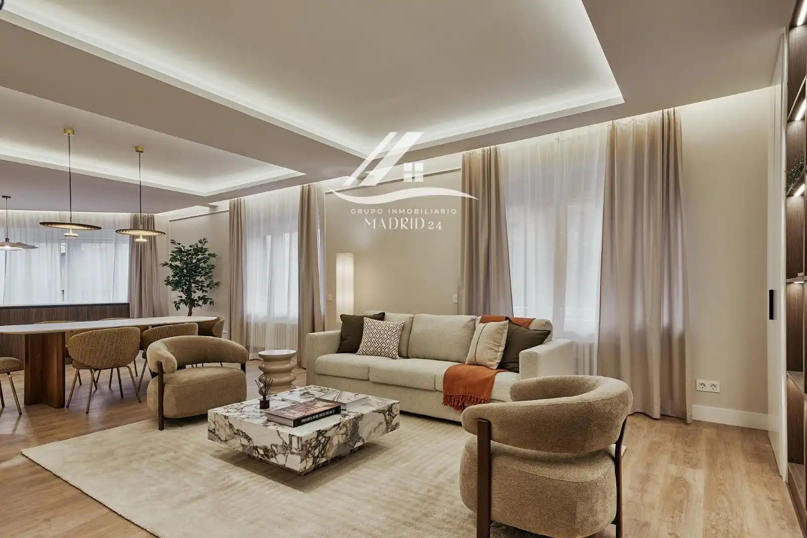 Flat with lift for sale in Calle del Duque de Sesto