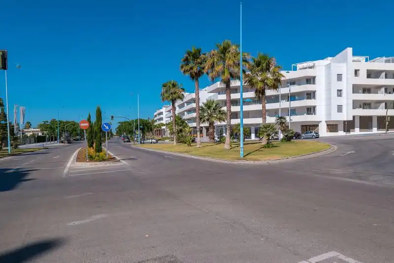 Vista exterior de Apartament de lloguer en Marbella amb Aire condicionat, Calefacció i Terrassa