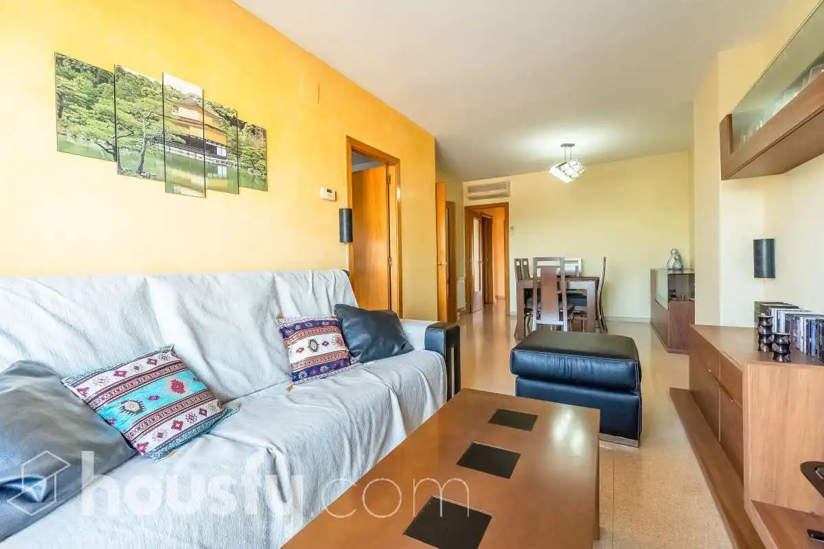 Sala de estar de Piso en venta en Sabadell con Aire acondicionado, Calefacción y Amueblado