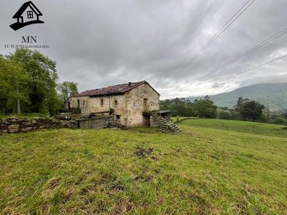 Exterior view of Country house for sale in Villacarriedo  with Private garden