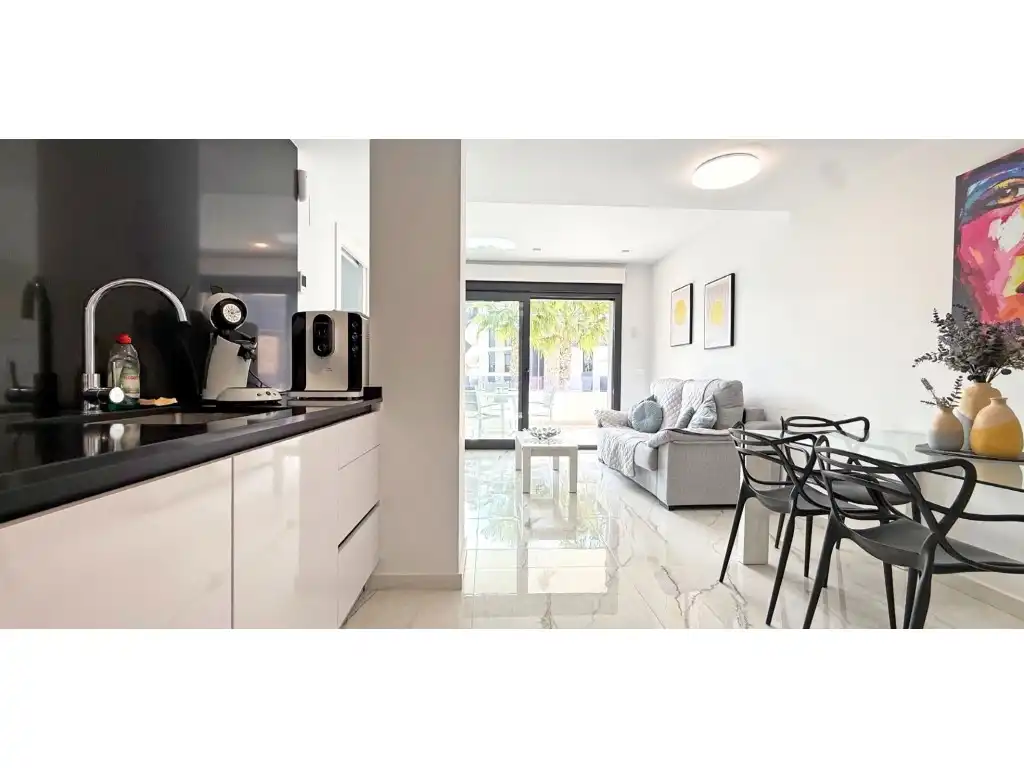 Apartament amb terrassa en venda a Calle Lagos de Covadonga, imagen 3