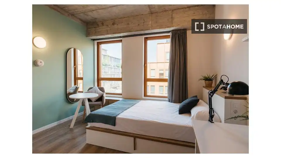 Habitación de Casa o chalet para compartir en Barcelona con Aire acondicionado, Terraza y Amueblado